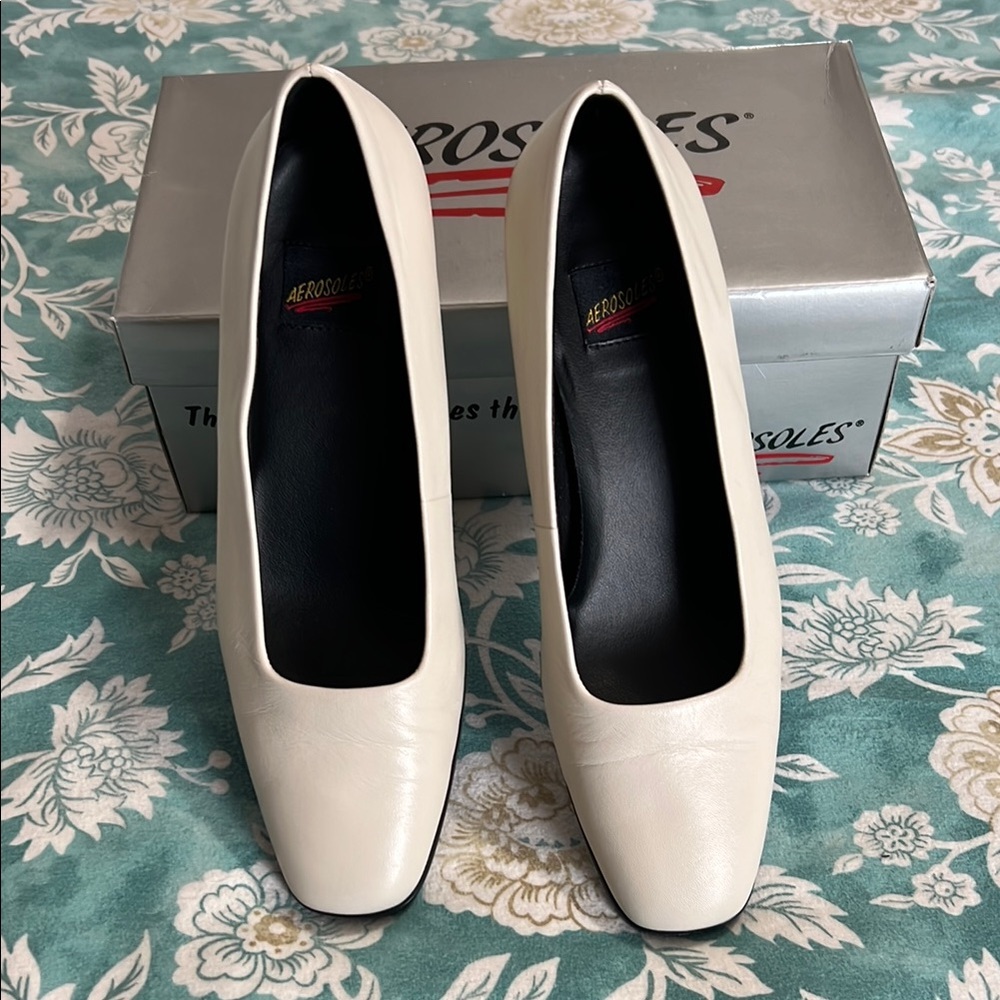 Aerosoles Women's Bone Leather Pumps